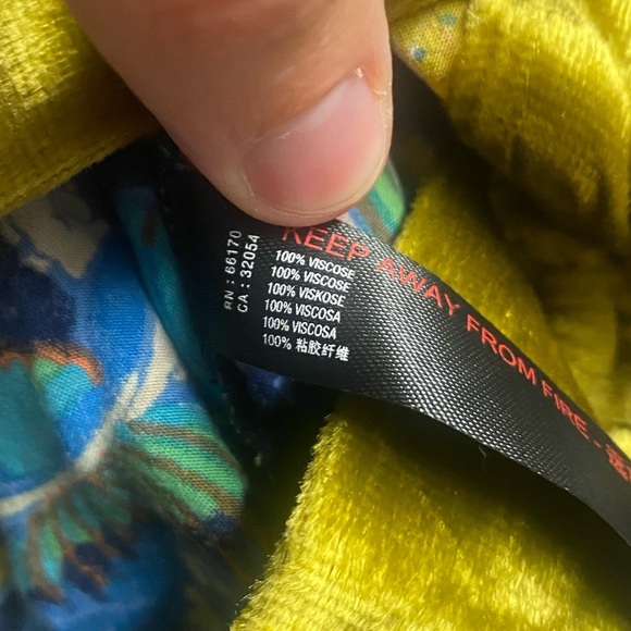 Anthropologie 100% Viscose Clara Print Velvet Trimmed Top Size Large - Picture 4 of 5